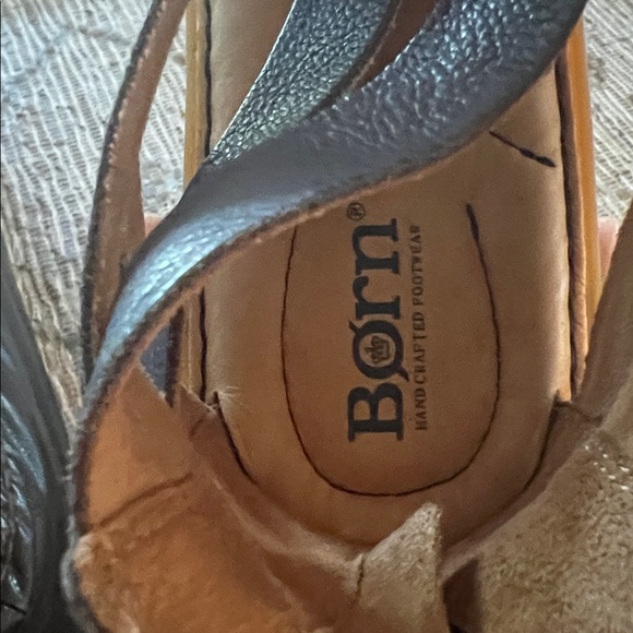 Born Iwa Woven navy sandals in like new condition. Wrong size bought - Picture 3 of 5